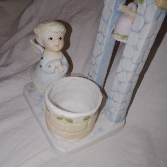 Vintage Christmas Angel Wishing Well Ceramic Figurine 1983 Taiwan - Picture 3 of 11